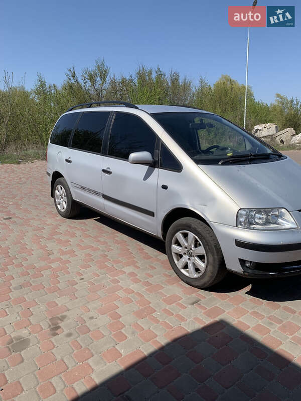 Минивэн Volkswagen Sharan 2002 в Решетиловке