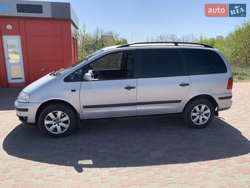 Минивэн Volkswagen Sharan 2002 в Решетиловке