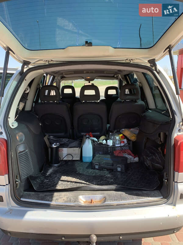 Минивэн Volkswagen Sharan 2002 в Решетиловке