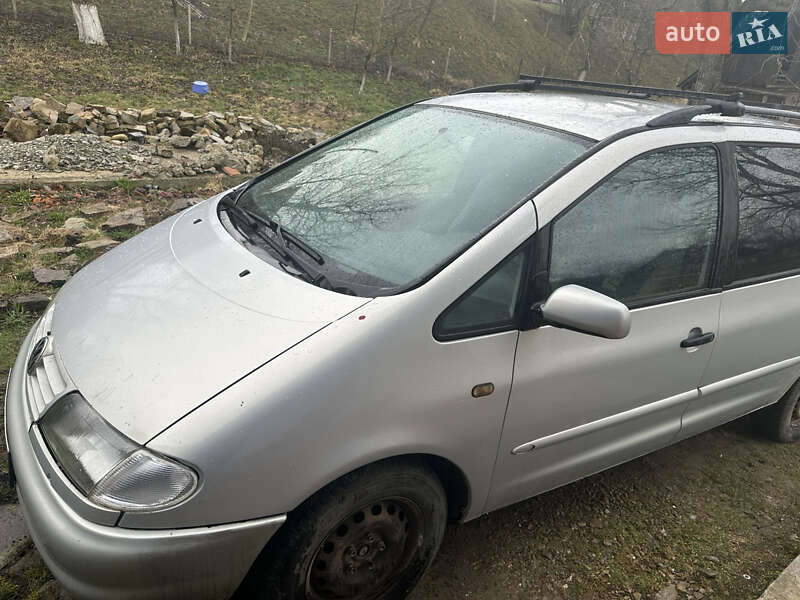 Минивэн Volkswagen Sharan 2000 в Добромиле