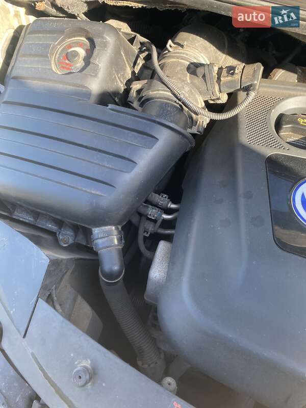 Минивэн Volkswagen Sharan 2003 в Чугуеве