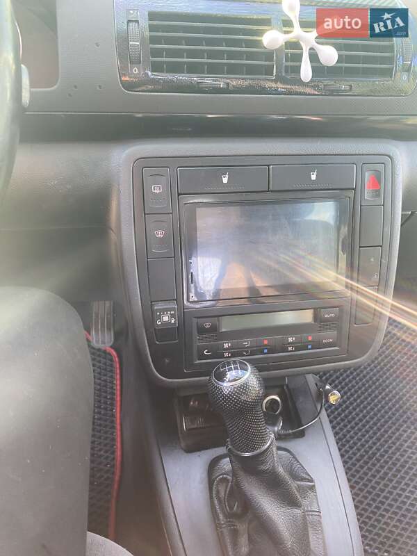 Минивэн Volkswagen Sharan 2003 в Чугуеве