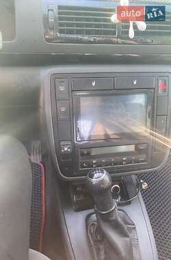 Минивэн Volkswagen Sharan 2003 в 