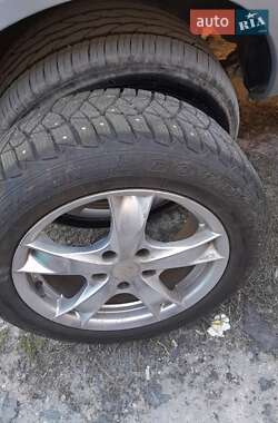 Минивэн Volkswagen Sharan 2003 в Чугуеве