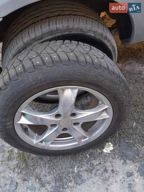 Минивэн Volkswagen Sharan 2003 в Чугуеве