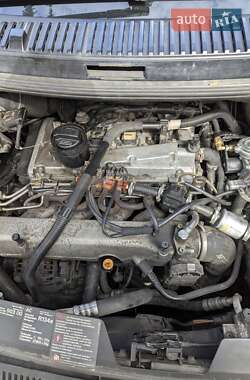 Минивэн Volkswagen Sharan 2002 в 