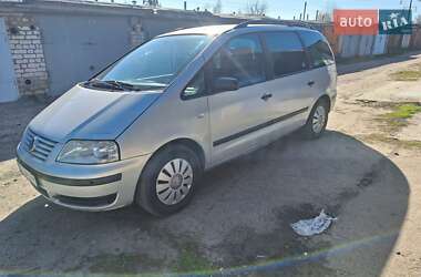 Минивэн Volkswagen Sharan 2001 в Горишних Плавнях