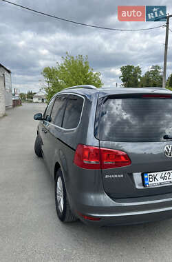 Мінівен Volkswagen Sharan 2011 в 