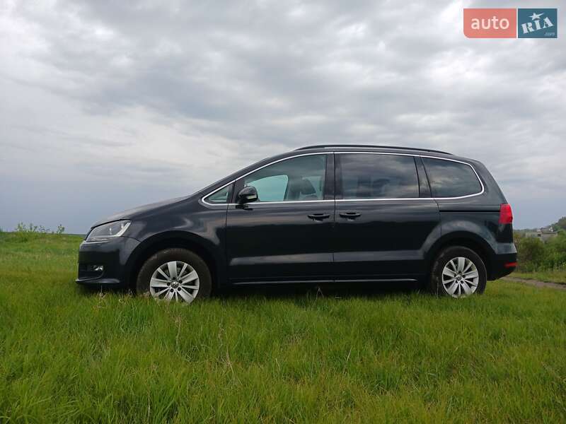 Минивэн Volkswagen Sharan 2011 в Харькове