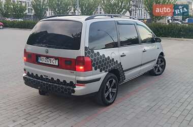 Минивэн Volkswagen Sharan 2001 в 