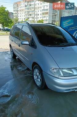 Минивэн Volkswagen Sharan 2000 в Сумах