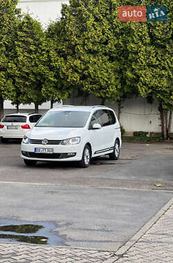 Минивэн Volkswagen Sharan 2015 в Тячеве