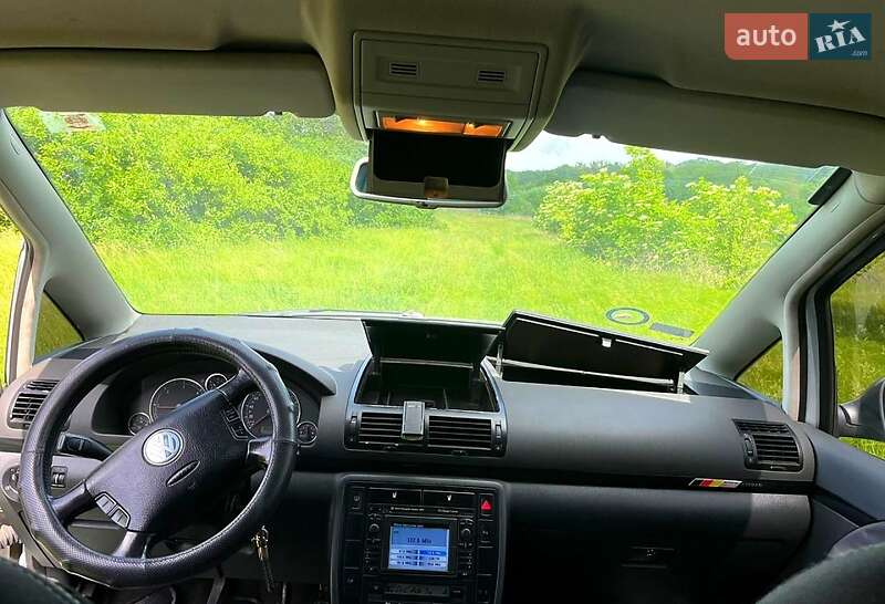 Минивэн Volkswagen Sharan 2004 в Ахтырке