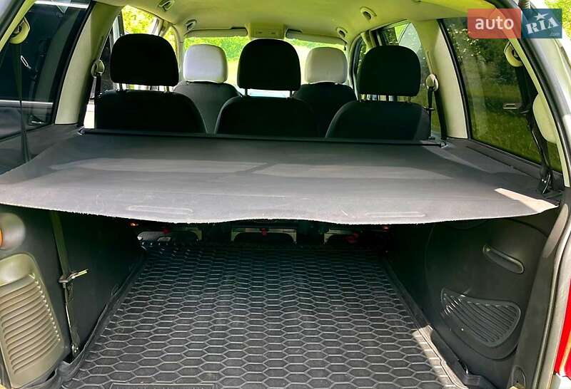 Минивэн Volkswagen Sharan 2004 в Ахтырке