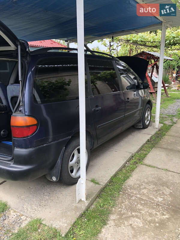 Мінівен Volkswagen Sharan 1996 в Чопі