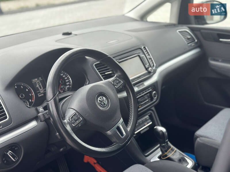 Мінівен Volkswagen Sharan 2011 в Тернополі
