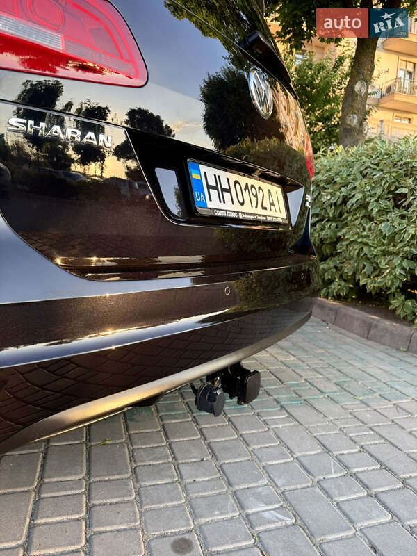 Мінівен Volkswagen Sharan 2015 в Одесі