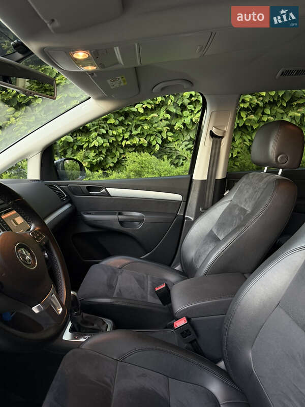 Мінівен Volkswagen Sharan 2015 в Одесі