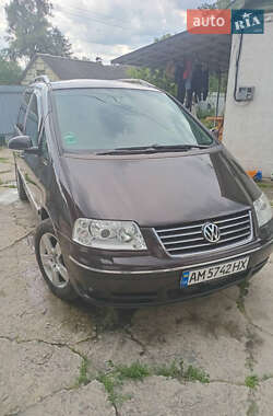 Минивэн Volkswagen Sharan 2007 в 
