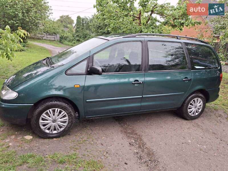 Минивэн Volkswagen Sharan 1999 в Фастове