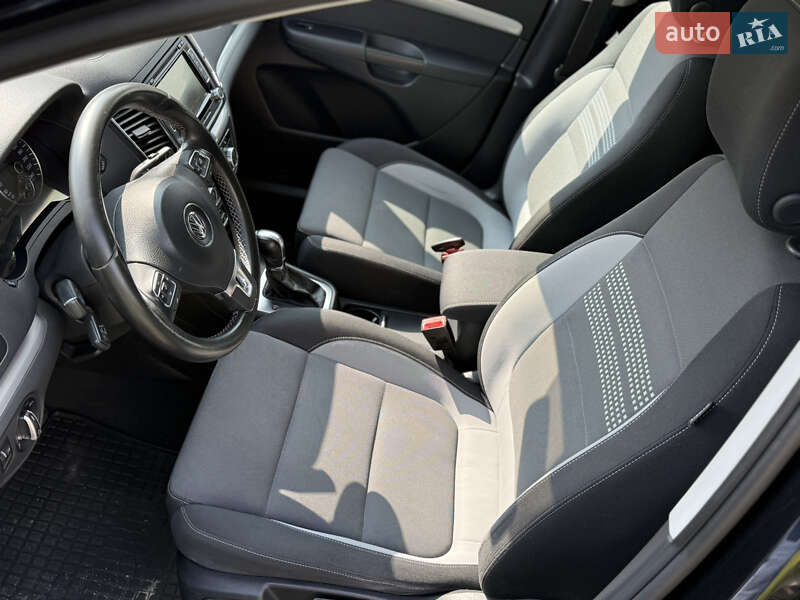 Минивэн Volkswagen Sharan 2013 в Хмельницком