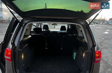 Минивэн Volkswagen Sharan 2012 в 