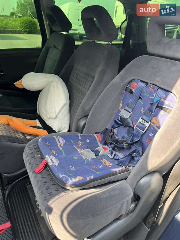 Мінівен Volkswagen Sharan 2005 в Луцьку
