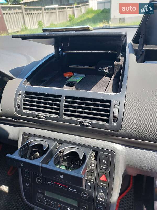Минивэн Volkswagen Sharan 2006 в Харькове