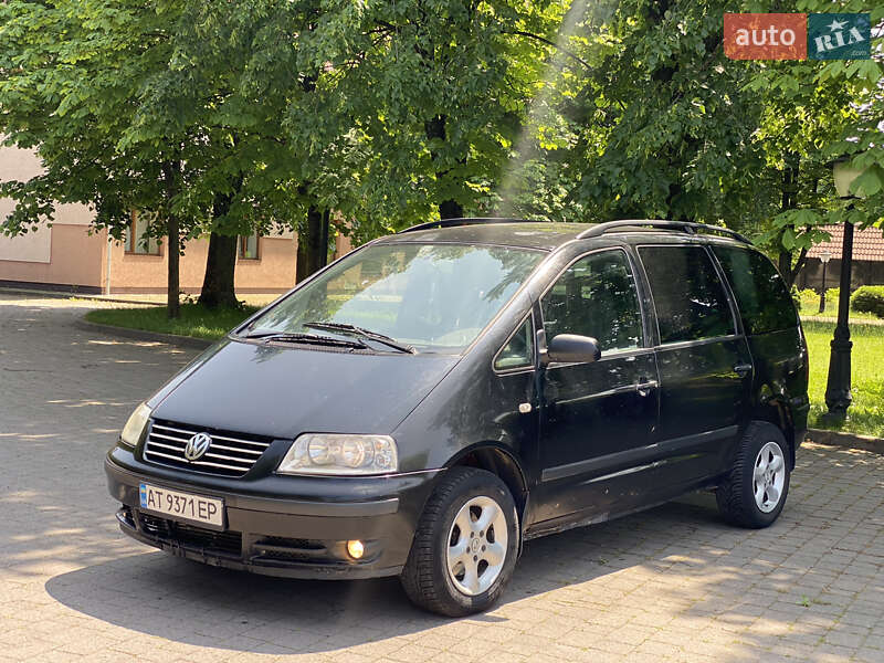 Минивэн Volkswagen Sharan 2001 в Калуше