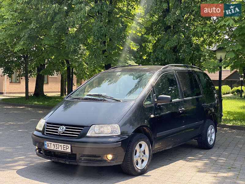 Минивэн Volkswagen Sharan 2001 в Калуше
