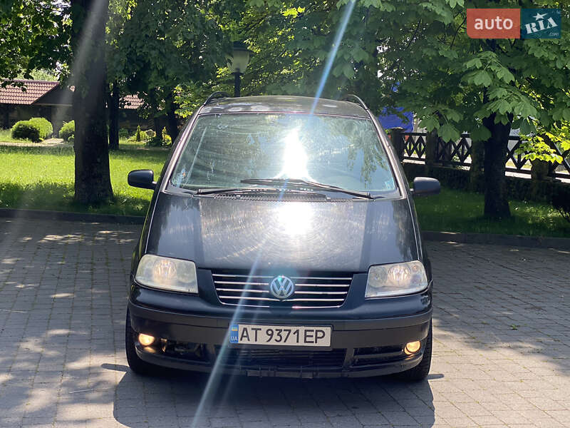 Минивэн Volkswagen Sharan 2001 в Калуше