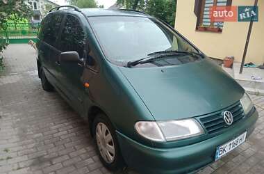 Минивэн Volkswagen Sharan 1996 в Ровно