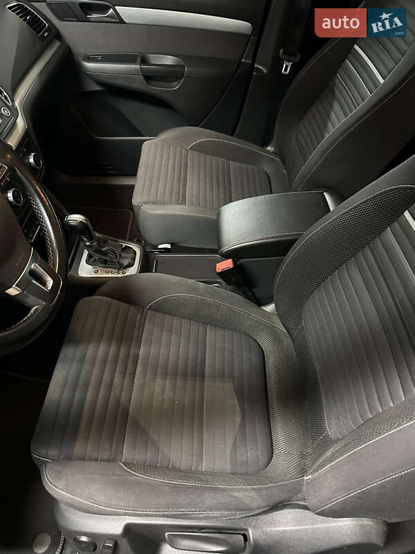 Минивэн Volkswagen Sharan 2015 в Хмельницком