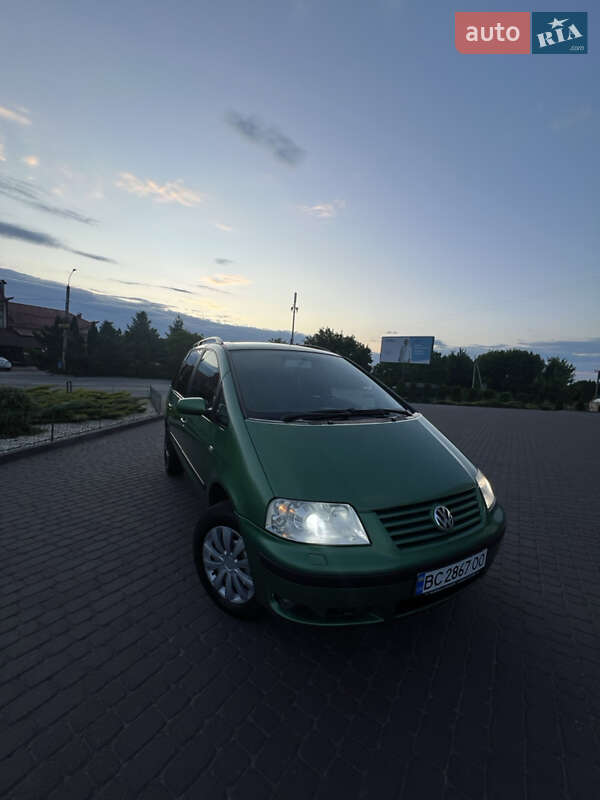 Минивэн Volkswagen Sharan 2003 в Хмельницком