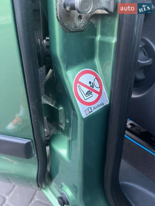 Минивэн Volkswagen Sharan 2003 в Хмельницком