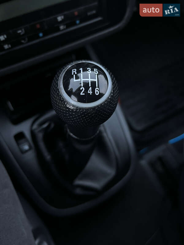 Минивэн Volkswagen Sharan 2003 в Хмельницком