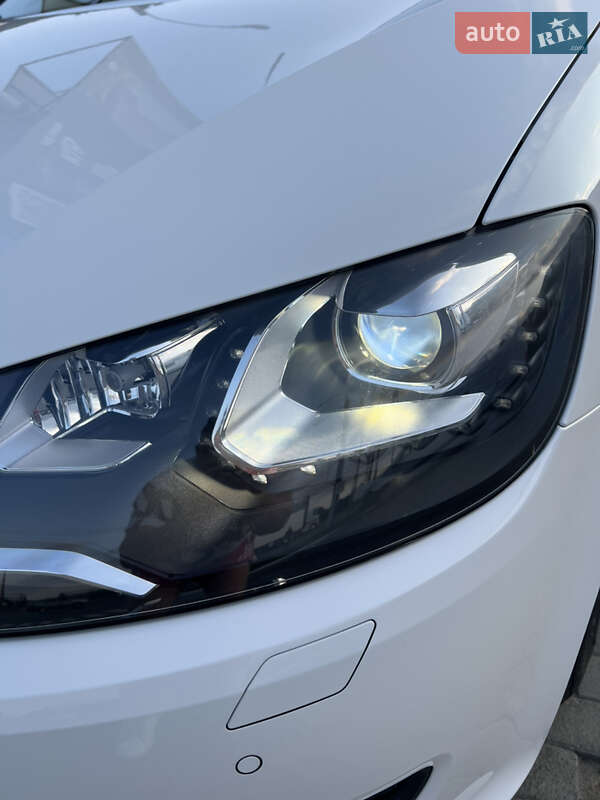 Минивэн Volkswagen Sharan 2012 в Черновцах