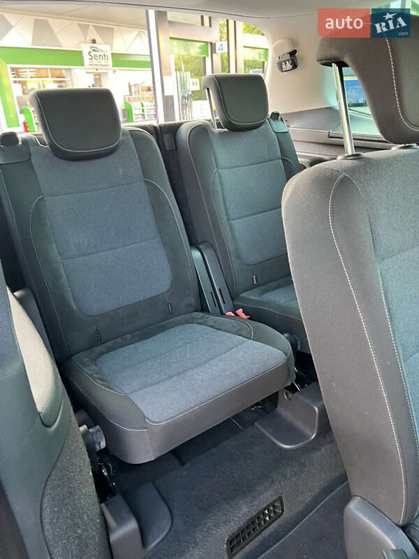 Минивэн Volkswagen Sharan 2012 в Черновцах