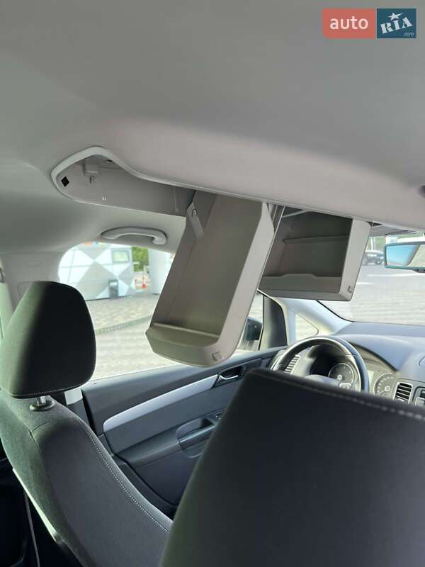 Минивэн Volkswagen Sharan 2012 в Черновцах