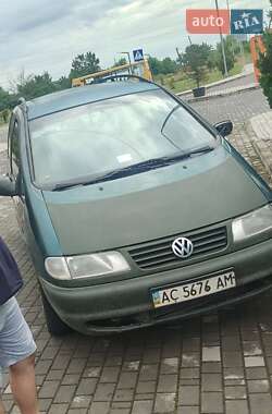 Мінівен Volkswagen Sharan 1998 в Броварах
