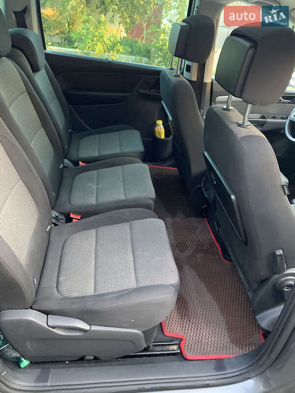 Минивэн Volkswagen Sharan 2014 в Дунаевцах