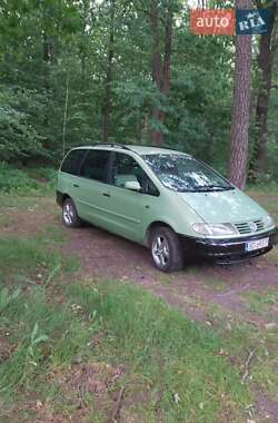Мінівен Volkswagen Sharan 1998 в Житомирі