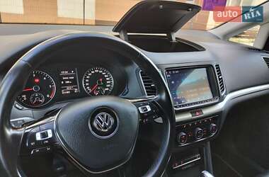 Мінівен Volkswagen Sharan 2016 в 