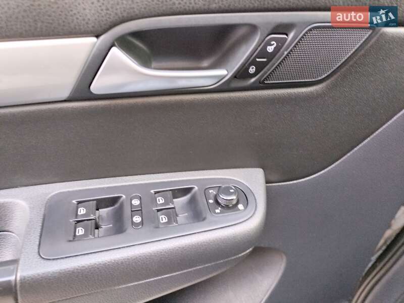 Мінівен Volkswagen Sharan 2016 в Рівному