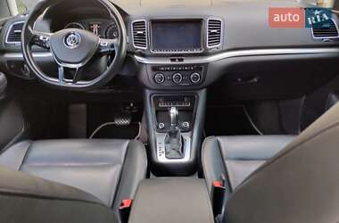 Мінівен Volkswagen Sharan 2016 в 