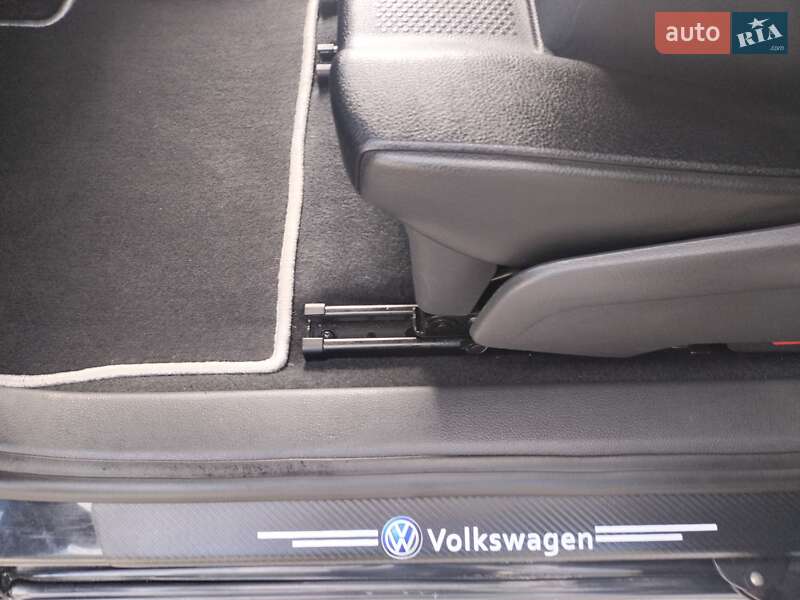 Мінівен Volkswagen Sharan 2016 в Рівному
