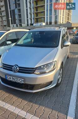 Мінівен Volkswagen Sharan 2010 в Жашківу