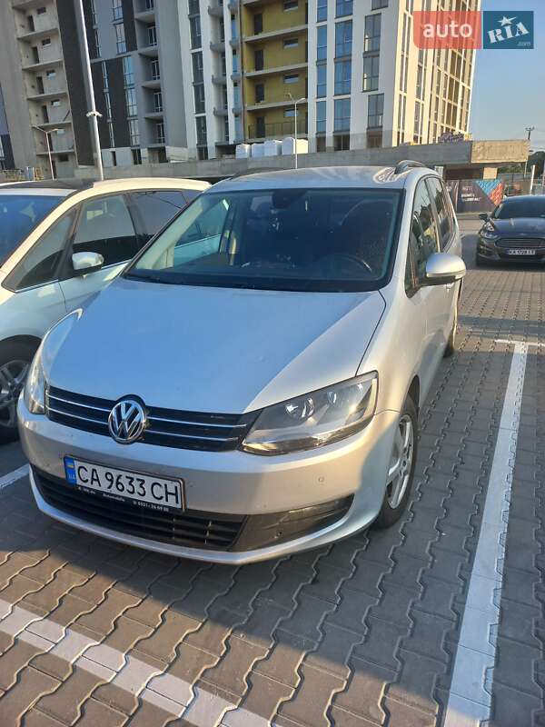 Минивэн Volkswagen Sharan 2010 в 