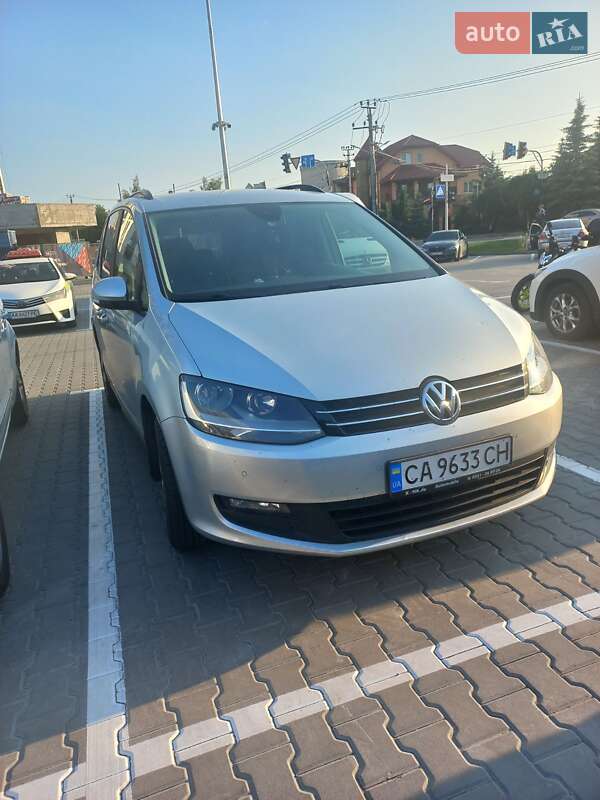 Минивэн Volkswagen Sharan 2010 в Жашкове