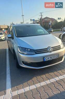 Минивэн Volkswagen Sharan 2010 в 